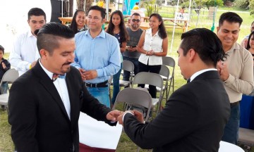 Esperan que su boda inspire a más parejas