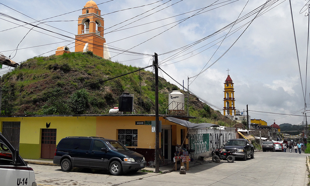 Destruyen vecinos zona arqueológica de Xiutetelco