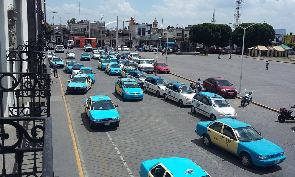 Protestan contra taxis pirata en Huejotzingo