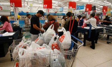 Lanza cura cruzada anti bolsas de plástico