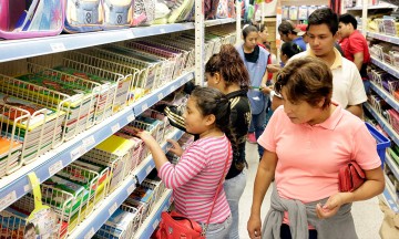 Padres de familia acusan que papelerías incrementaron costos en Tehuacán