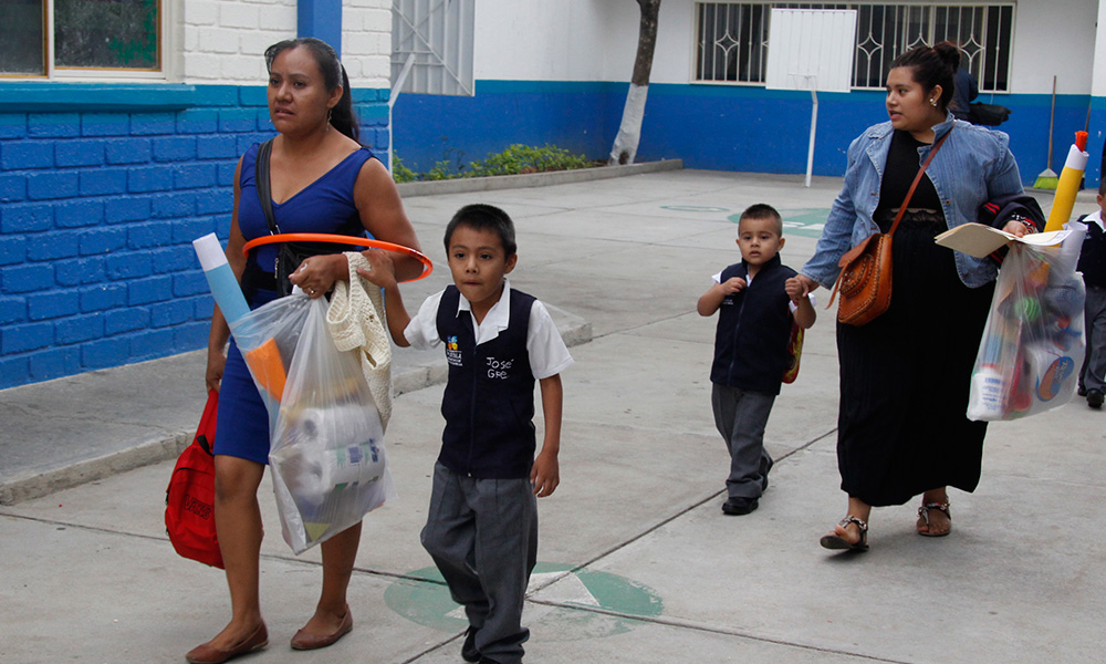 Condicionan la inscripción a hijos de policías recluidos