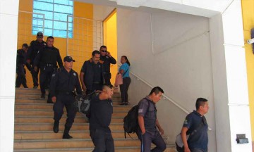Preparan alcaldes depuración de policías en la región