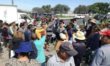 Cierran carretera federal  en defensa de predio en San Nicolás Tetizintla