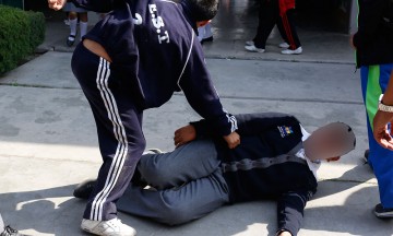 Van contra profes por caso de bullying en Tlapacoya
