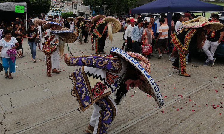 Inician danzas de tecuanes en Acatlán
