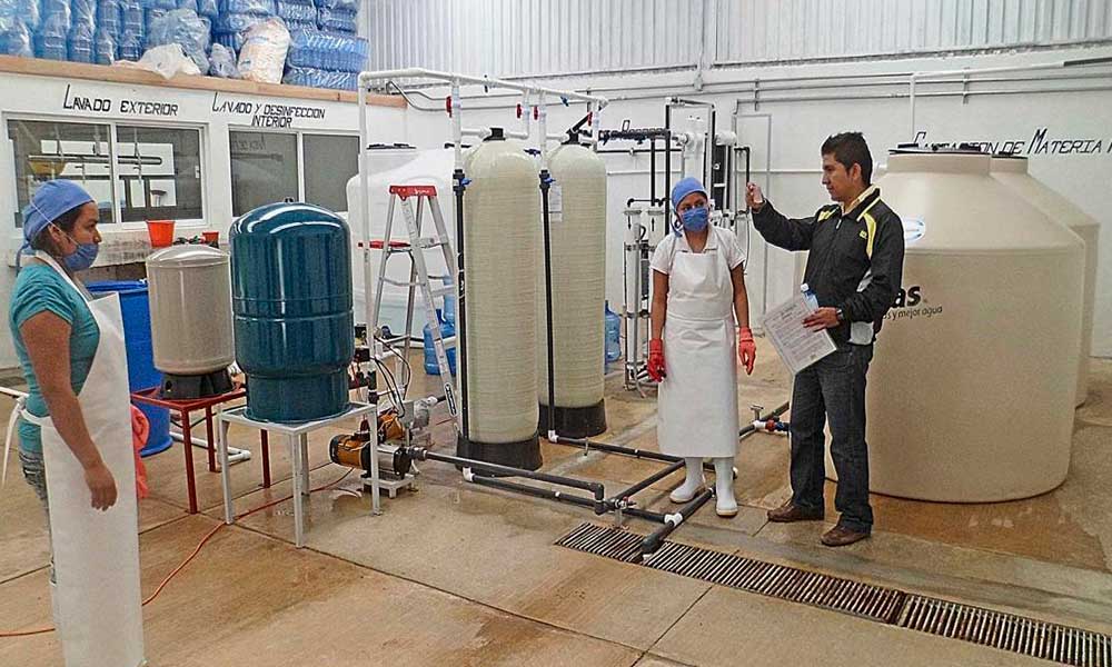 Verifican el agua de tratadoras en Mixteca