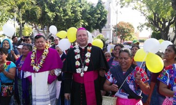 Reciben al quinto obispo de la diócesis