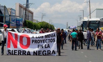 Llevan ante CDH Puebla caso de activista intimidado