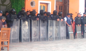Registran altercado entre municipales y ambulantes de Zacatlán