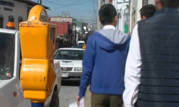 Dan prisión preventiva a exfuncionarios por ordeñar parquímetros