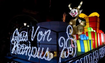 Engalanan desfile de Reyes en Atlixco 20 carros alegóricos