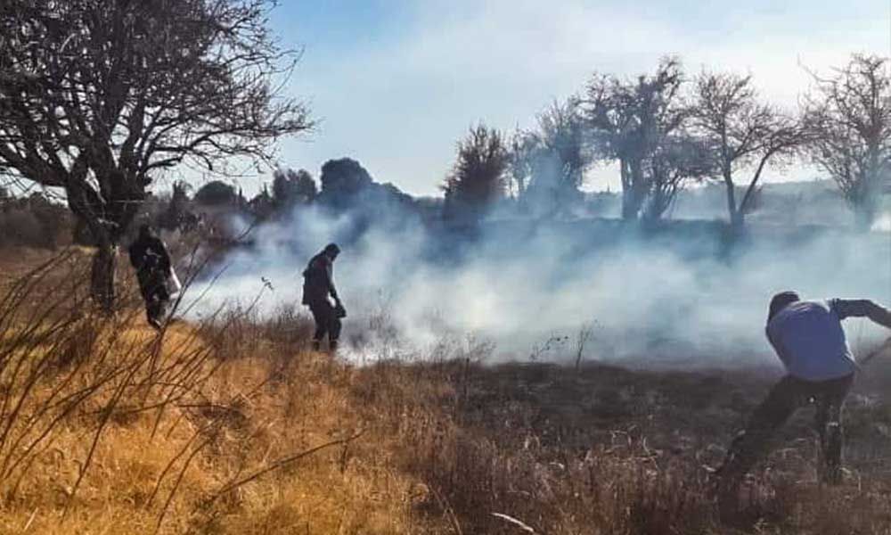 Llaman a campesinos a evitar la quema de pastizales en Texmelucan