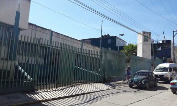 Viajan casi 2 horas pacientes renales en Teziutlán