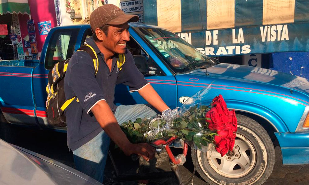 Venden docena de rosas hasta en 400 pesos por 14 de febrero