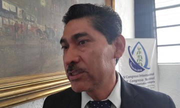 Riegan cultivos con aguas negras en Tehuacán