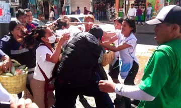 Condenan operativos contra comerciantes de Tehuacán