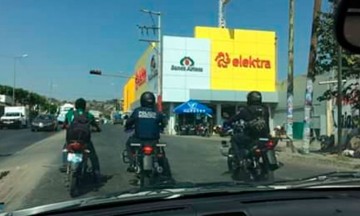 Motociclistas de Iz&uacute;car inconformes con operativos