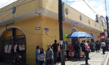 Se deslindan comerciantes de conflicto con activistas en Teziutlán