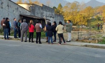 Impiden la instalación de una antena en Acateno