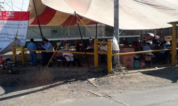 Permanecen cerradas bodegas de cañeros en Izúcar