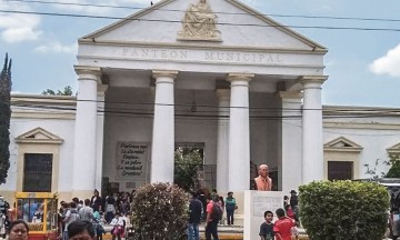 Sustraen 4 restos óseos del panteón de Tehuacán