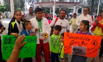 Reciben a multimedallista en Tecamachalco 