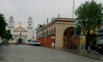 Saquean ladrones plantel de bachillerato en Zinacatepec