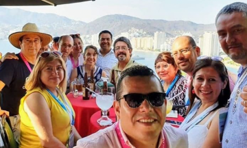 Van regidores de Tehuacán a Tianguis Turístico en Acapulco