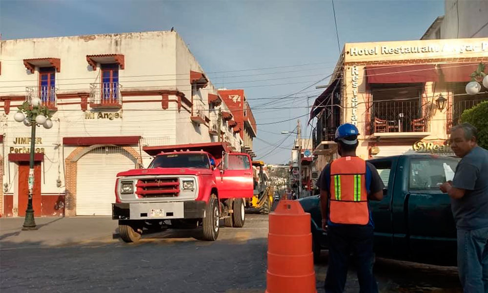 Trabajos de obra pública provocan caos vial y derrumbes