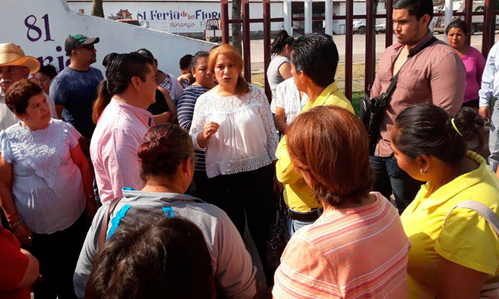 Pobladores de Huachinago clausuran accesos al Recinto Ferial por problema de basura