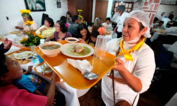 Comedores comunitarios seguirán funcionando en Tehuacán, pero como particulares