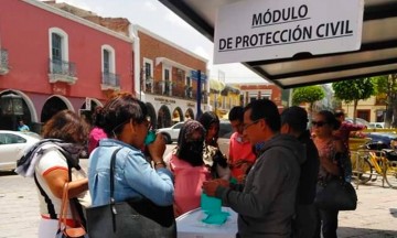 Protección Civil reparte cubrebocas en Atlixco