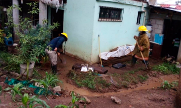 Lluvias afectan casas en Zacatlán