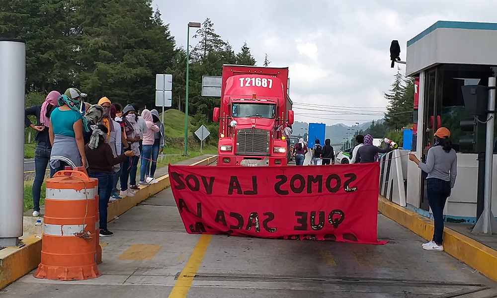 Normalistas de Teteles esperan la destitución de sus directivos