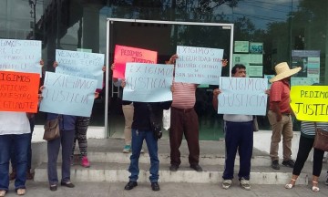 Protestan para exigir justicia por el asesinato de policía de barrio
