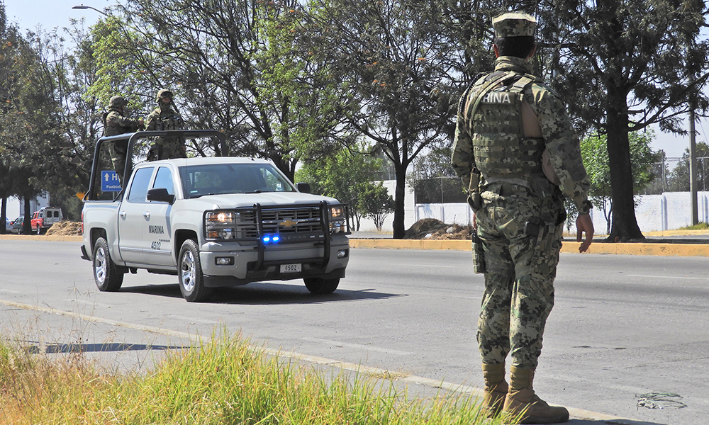 Marinos recuperan combustible robado en Xicotepec y Huauchinango