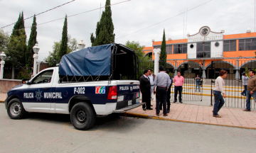 Acusan a edil y a comandante de Acajete de corrupción