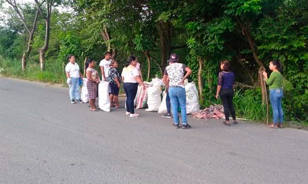 Realizan acciones de limpieza en Acateno