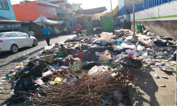 Denuncian foco de infección por basura en Tehuacán