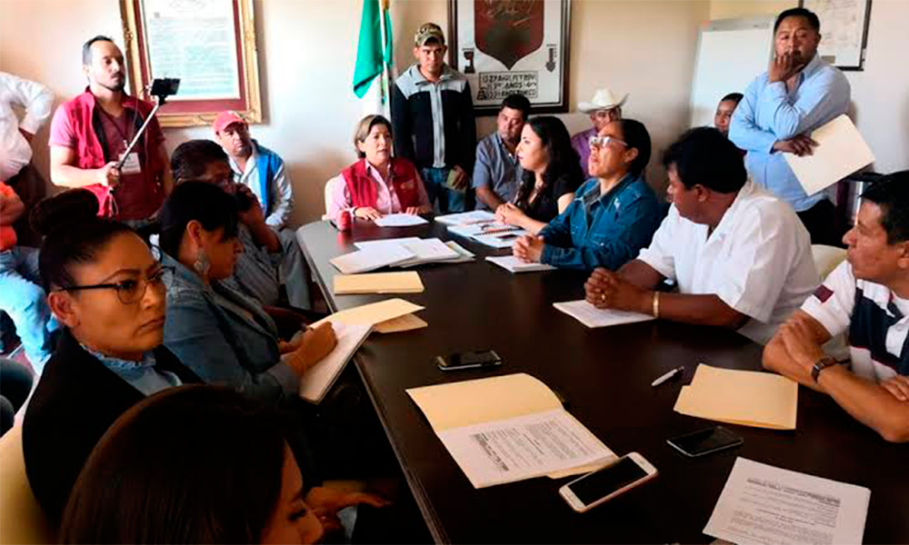 Regidores de Tecamachalco impugnan reducción de sueldo