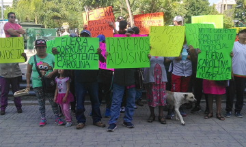 Exigen la destitución de la directora de Comercio de Tehuacán