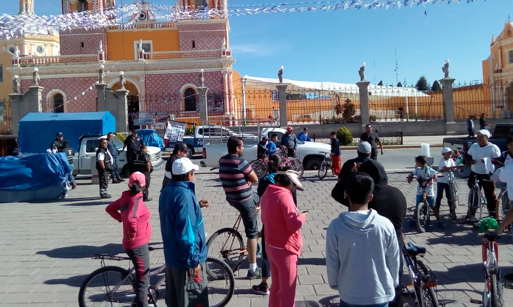 Familias participan en rodada por la Paz en Acatzingo
