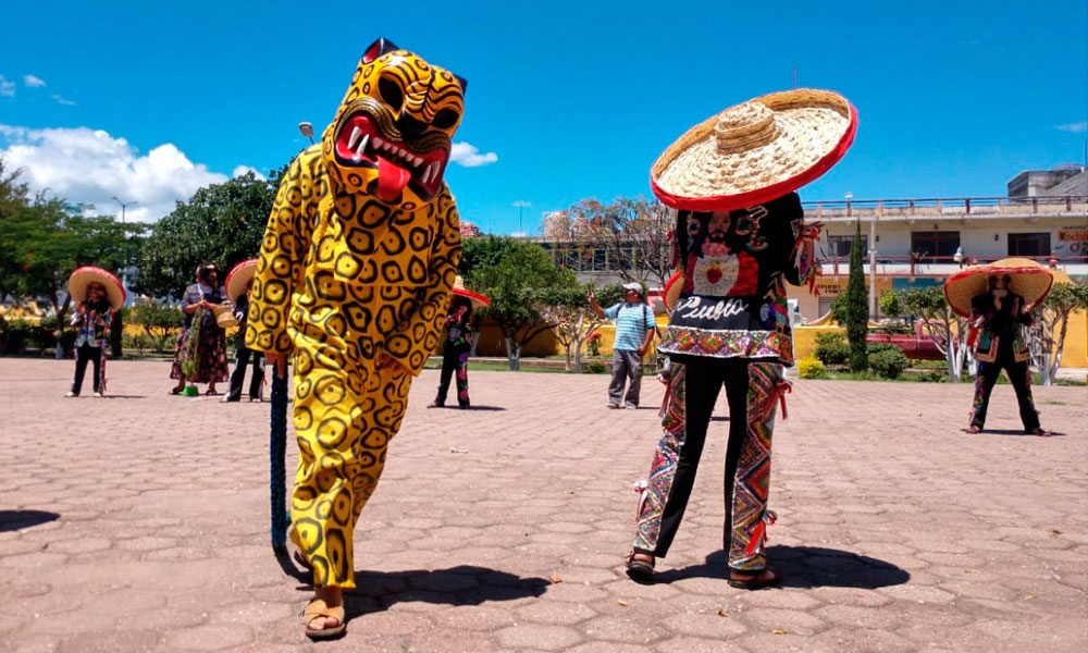 Promueven tradiciones étnicas en Acatlán 