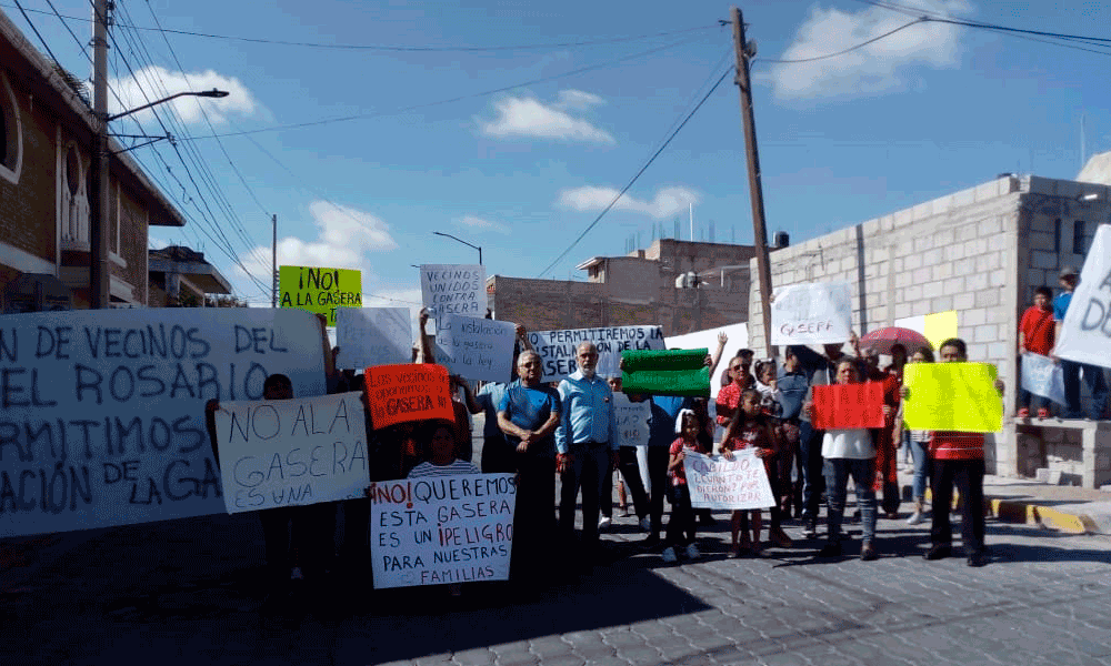 Bloquean vialidad en Tehuacán contra la construcción de gasera