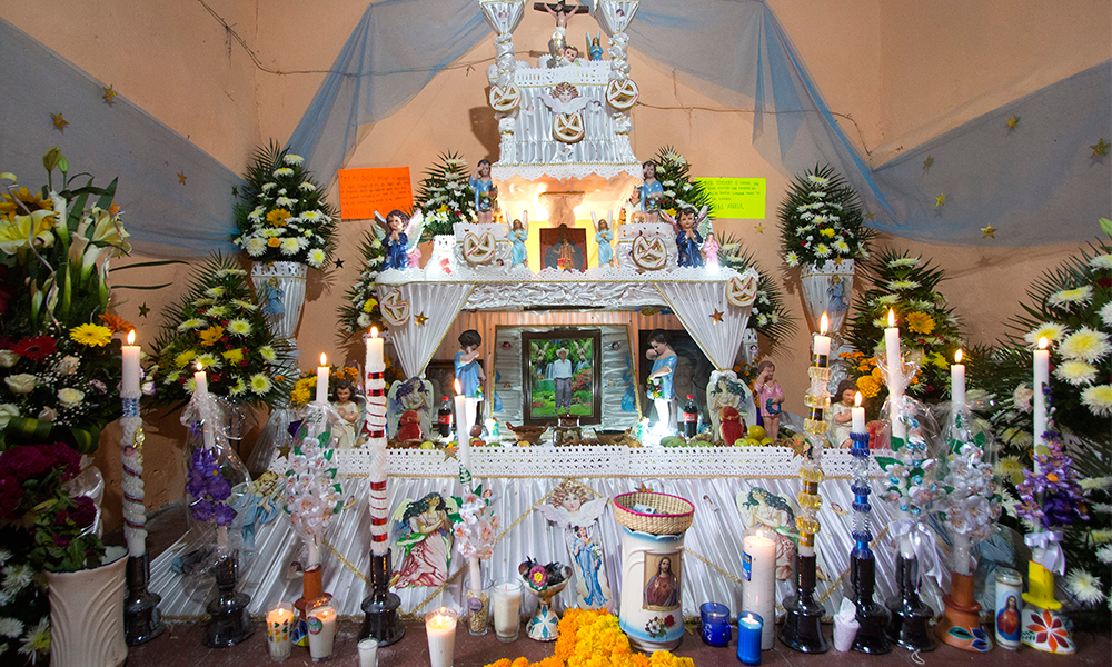 Huaquechula: altares que se visten de claro satín