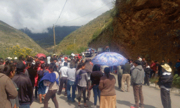 Bloquean por dos días el acceso a San Antonio Cañada