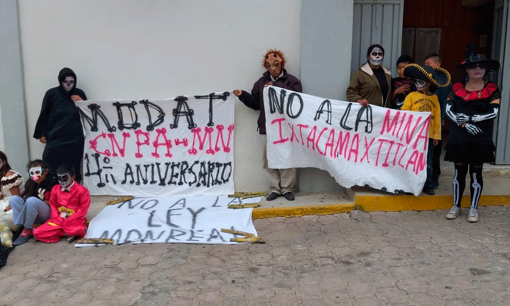 Se manifiestan en el Palacio de Ocotepec por activistas asesinados