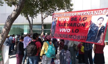 Toman la Casa de Justicia en Tehuacán habitantes de la Sierra Negra