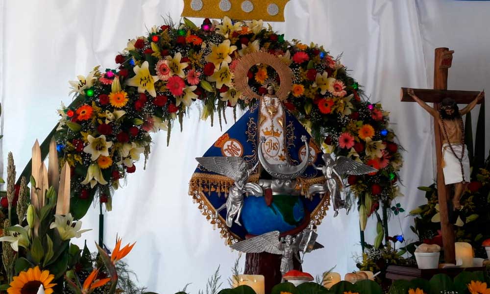 Comerciantes celebran a la Virgen de Juquila en Izúcar